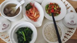 -童谣里医疗级月子中心(独栋湖景店)