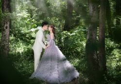 -雪中彩影婚纱摄影·微光艺术中心