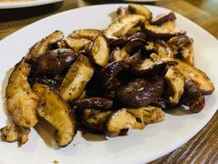 烤香菇-炙热童年·老北京炙子烤肉(南锣鼓巷店)