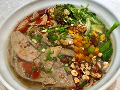 -爆炸头阿姨小四川正宗川味小吃(无任何分店)