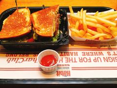 -The Habit Burger Grill 哈比特汉堡(复兴soho店)