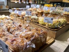 -顶东面包花园·生日蛋糕(世博店)
