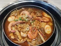 -三清洞摩西韩式年糕火锅(威高广场店)