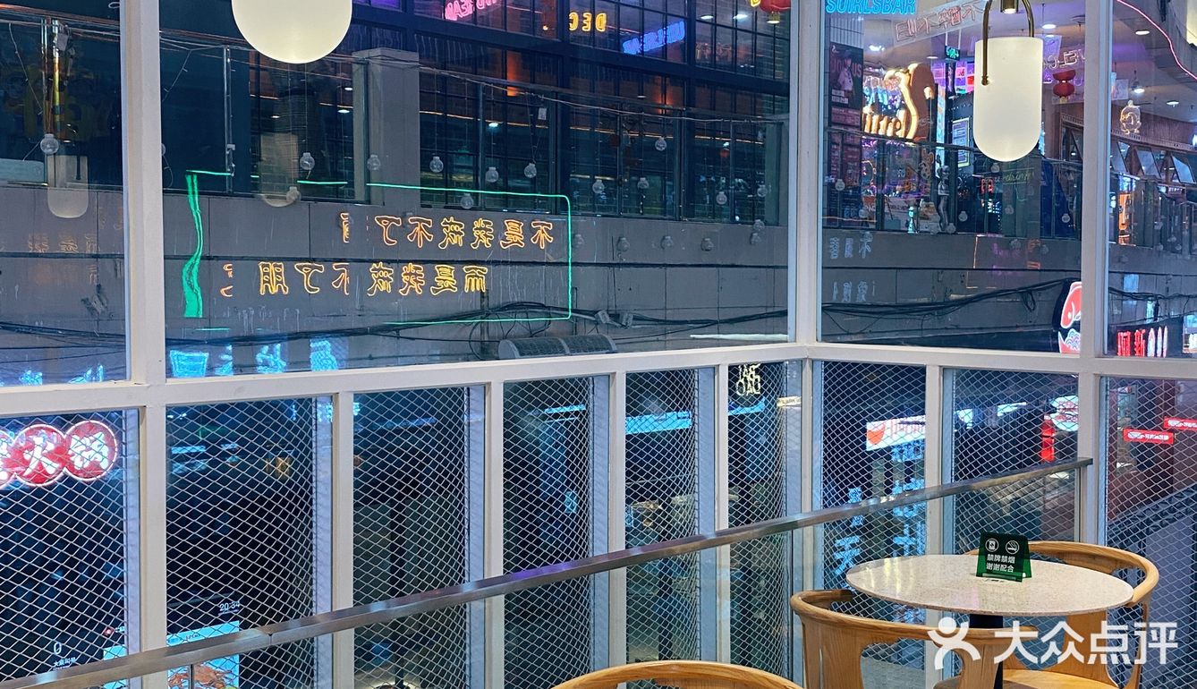 在晋江时代广场中庭商业街这家漫城咖啡️可以说从学生时