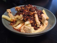 酿皮子-臻老板牛肉面(光华路SOHO店)