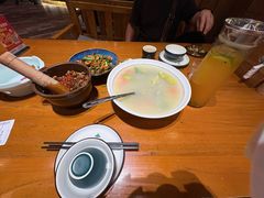 -老滇山寨•云南特色菜•地方菜•民族风情歌舞表演(金碧店)