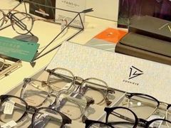 -浮光眼镜·蔡司视觉合作·数字验配中心(陆家嘴店)