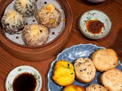 -鑫震源·苏式大虾生煎(山塘街店)