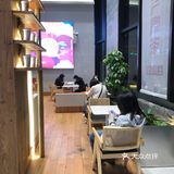 装潢充满少女心的一家休闲饮料店