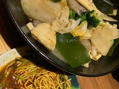 -万记麻辣烫国展总店