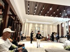 -腾冲洞山温泉村