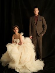 -雪中彩影婚纱摄影·微光艺术中心