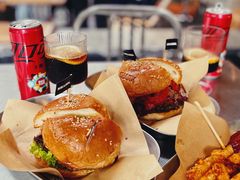 美式经典牛肉汉堡-shark burger·鲨鱼汉堡(交子大道店)