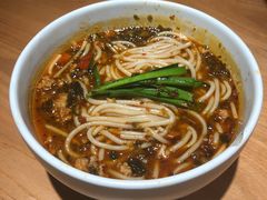 小锅米线-云海肴·汽锅鸡·云南菜(高德置地店)