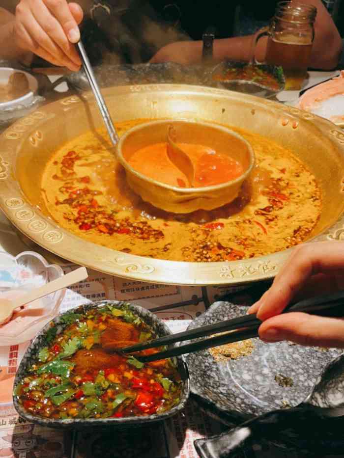 哥老官重庆美蛙鱼头(世茂国际店)-"两人食 分享一下这次的菜品一个