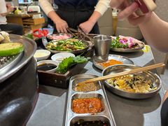 -围炉肉舍•炭烤活鳗•丹东海鲜烤肉(步行街店)