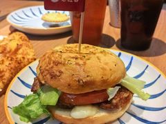 秘制现烤鸡腿堡-必胜客(磁器口店)