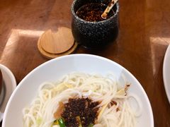 特别香的熟油辣子-香麒园·过桥米线·南湖雅宴