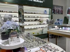 -GOOMI久米眼镜·蔡司·依视路·明月官方授权店(龙德紫金店)