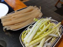 -小饕荟雅安贡椒鱼鲜馆(广福桥店)