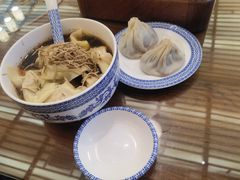 -笑来喜馄饨小笼工坊店(湖滨街店)