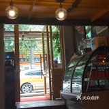 幸好看到门口服务员，进来直接说兑换，要求免葱免辣