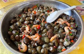 Steamed Wild River Shrimp with Stone Snails