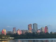 -万绿园