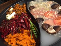 -黄潇洒老火锅(九眼桥宏济巷店)