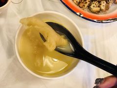 -鲜入围煮花胶鸡海鲜火锅