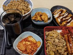 招牌和味牛肉饭-吉野家(上海美罗城店)