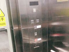 -陆家浜路(地铁站)