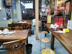 大堂-鸡爪王·烧烤·家烧海鲜(外滩老店)