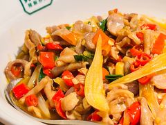 酸辣鸡杂-费大厨辣椒炒肉(富兴店)
