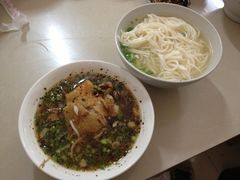 巍山耙肉饵丝-巍山火巴肉饵丝(大理古城店)