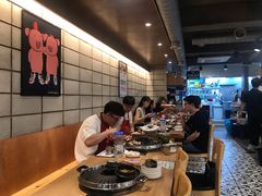 -江南猪肉商会无限续吃(弘大店)