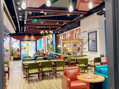 大堂-西西弗书店·矢量咖啡(新光天地店)