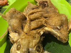 -明记烧鱼美味店