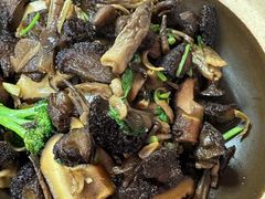 -天天向上素食餐厅(五台山店)
