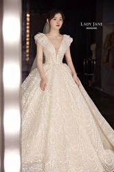 -Lady  Jane高端婚纱礼服馆