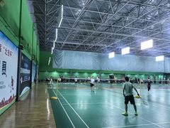 -健龙森俱乐部·游泳·健身·羽毛球综合体育馆