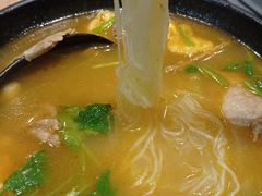 油豆腐牛肉粉丝汤（咖喱）-小杨生煎(乐坊虹井店)