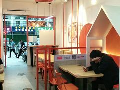 大堂-姑娘手肉夹馍·凉皮·粉面(双塘路店)