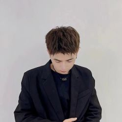 -一家只做男发烫染的店