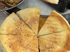 -丹水桥地锅鱼·翘嘴鲌·地方特色全鱼宴(丹江口大坝店)