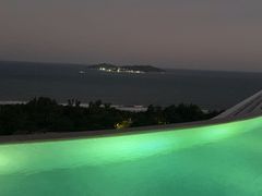 -瑰丽酒店·海吧·天际下午茶·现场DJ·天台酒吧