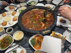 -老船舫·现做活鲜鱼馆(东郊记忆店)