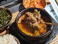 -河坝烧烤串城(银亭路店)