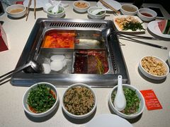 -海底捞火锅鲜切牛肉主题店(长寿路店)
