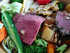 招牌牛肉鸡胸双拼沙拉-食野·SAYYEAH·创意轻食(新南门店)
